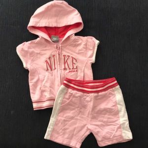 Girls pink Nike set size 3-6 months